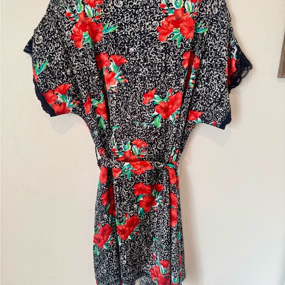 Vintage BARBIZON  SATIN Wrap ROBE Short Kimono Tie SHINY Liquid Silky Small-Med - Picture 5 of 6